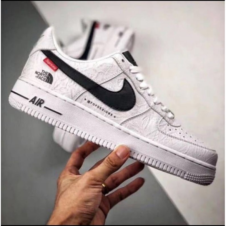 Nike air force 1 07 sales x supreme x the north face