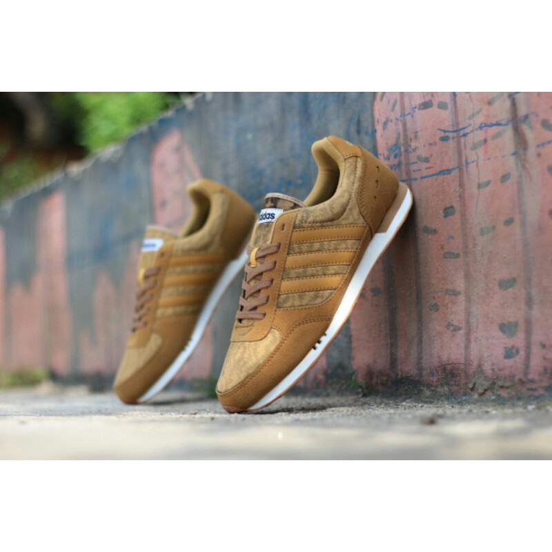 Jual ADIDAS NEO CITY RACER | Shopee Indonesia