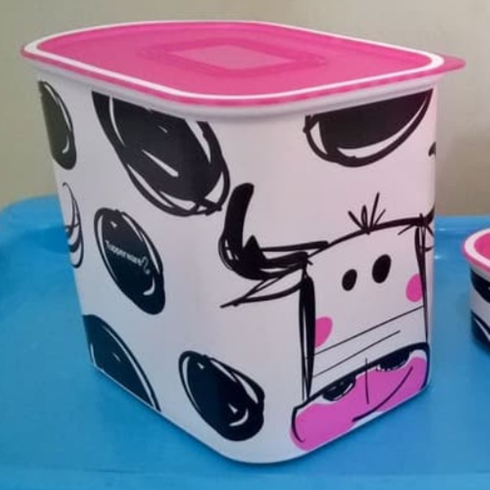 Jual TUPPERWARE BASELINE COW 2L TOPLES LUCU UNIK ACTIVITY KOTAK MAKANAN ...