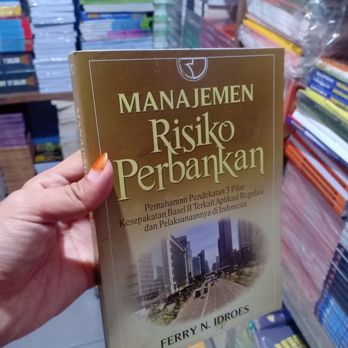 Jual BUKU MANAJEMEN RISIKO PERBANKAN | Shopee Indonesia