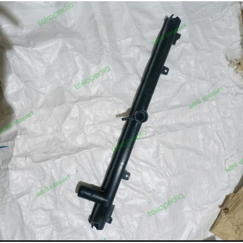 Jual Upertank tutup radiator Inova ribon bensin fortuner vrz | Shopee ...