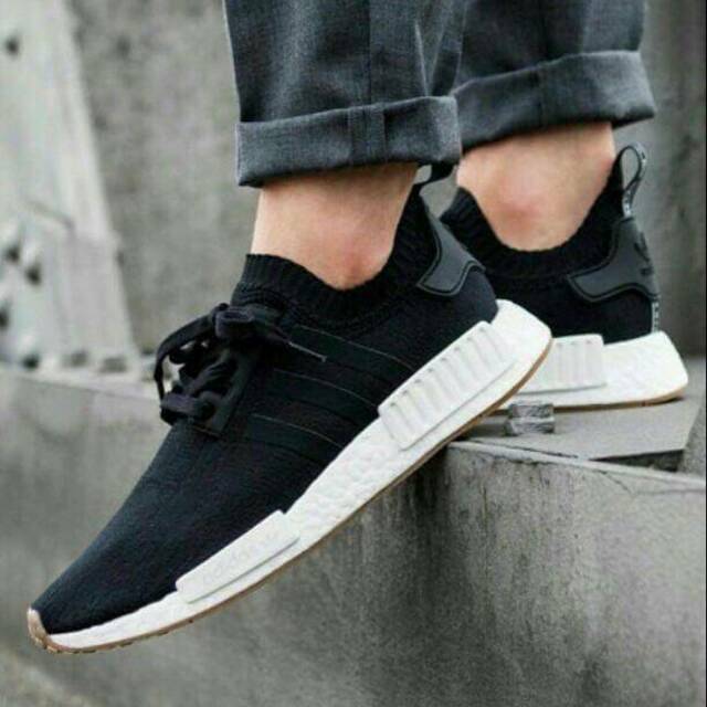 Nmd on sale black gum