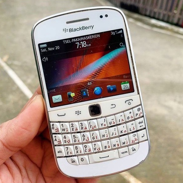 Jual Blackberry Dakota 9900 Hp Jadul Second Original Klasik Layar