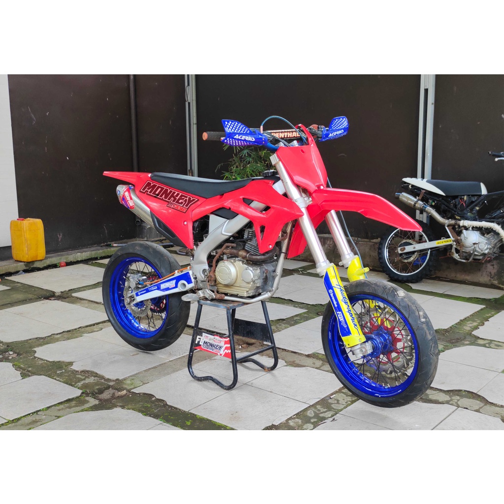 suzuki 125 trail