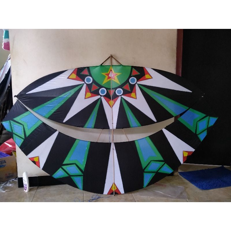 Jual Layangan Pegon ukuran 2 meter an Full Motif Meteor Jatuh Shopee