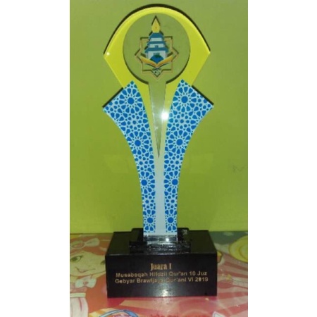 Product image Piala MTQ Akrilik