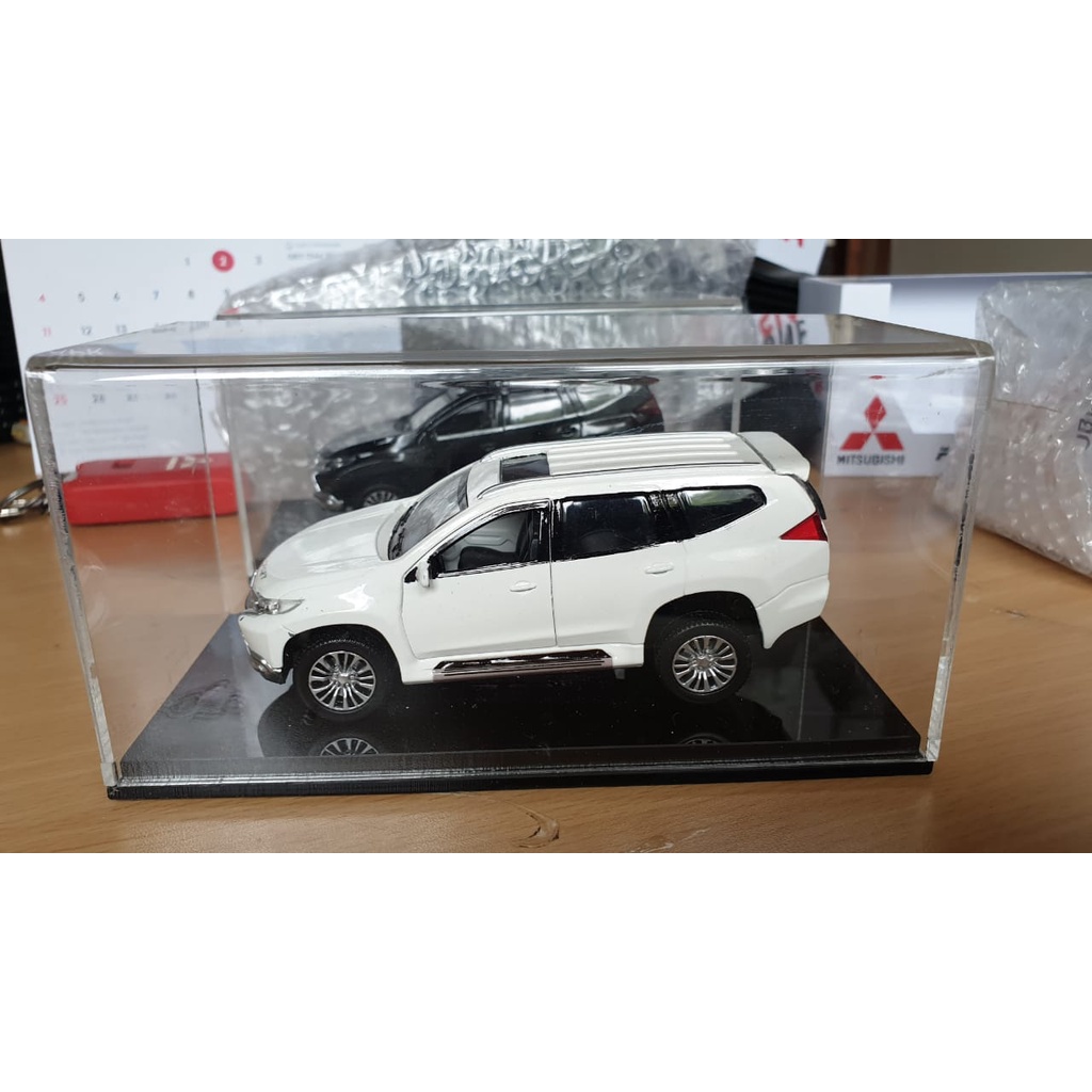 Diecast sale pajero sport