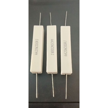 Confezione 4 Resistenze A Film Di Ossido Metallo 300 Ohm 5W 5% – Endlessparts G149