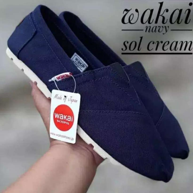 Jual [ Size 36-43 ] Sepatu label vietnam pria dan wanita terlengkap ...