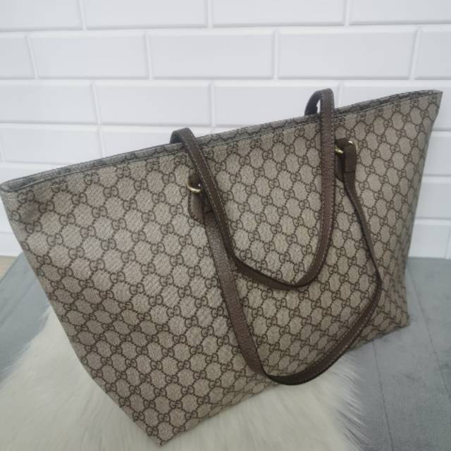 Gucci signature tote on sale bag