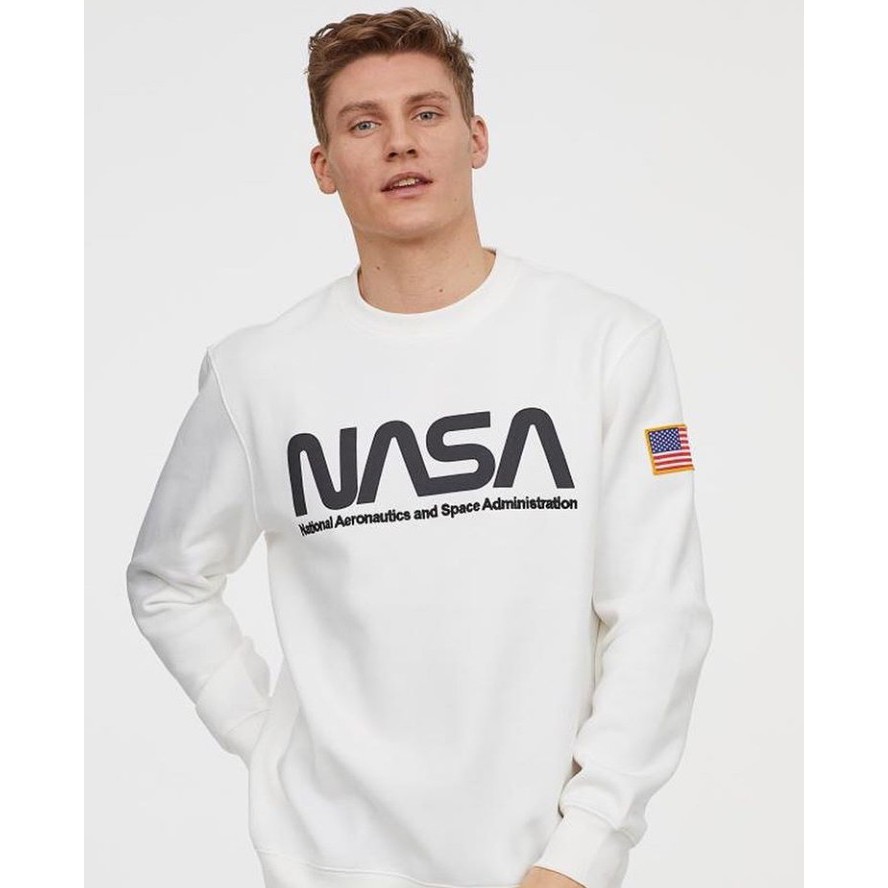 Jual Sweater H M NASA Script Fleece Crew Neck Sweatshirt Original Shopee Indonesia