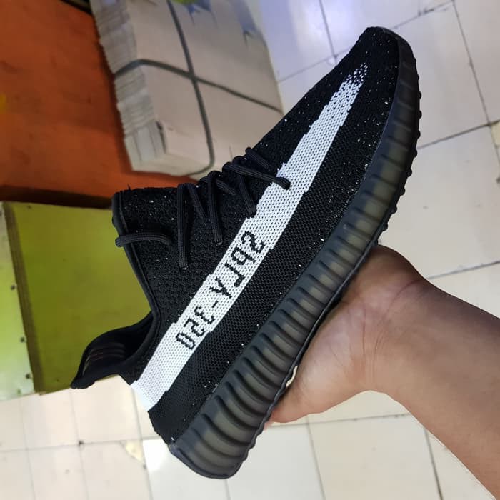 Adidas yeezy boost hitam putih sale