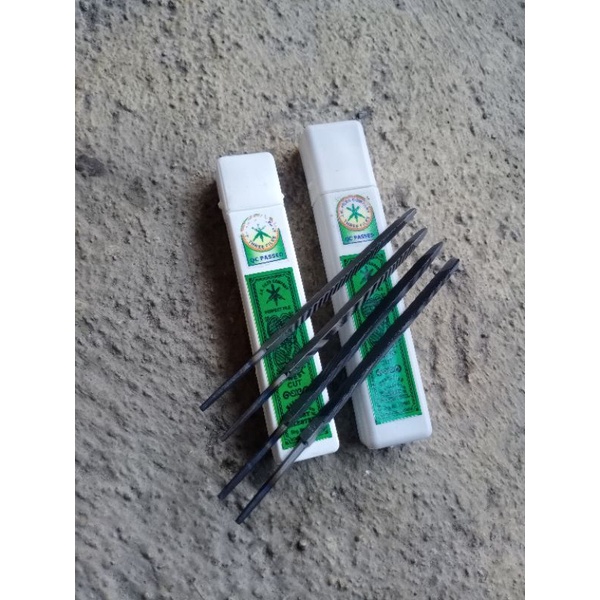 Jual KIKIR SEGITIGA INDIA JK THREE FILES / kikir gergaji kayu | Shopee ...