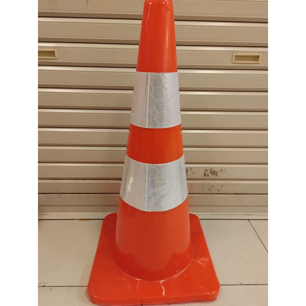 Jual Traficcone / Safety Cone 70cm Kerucut Bahan Rubber Murah Base ...