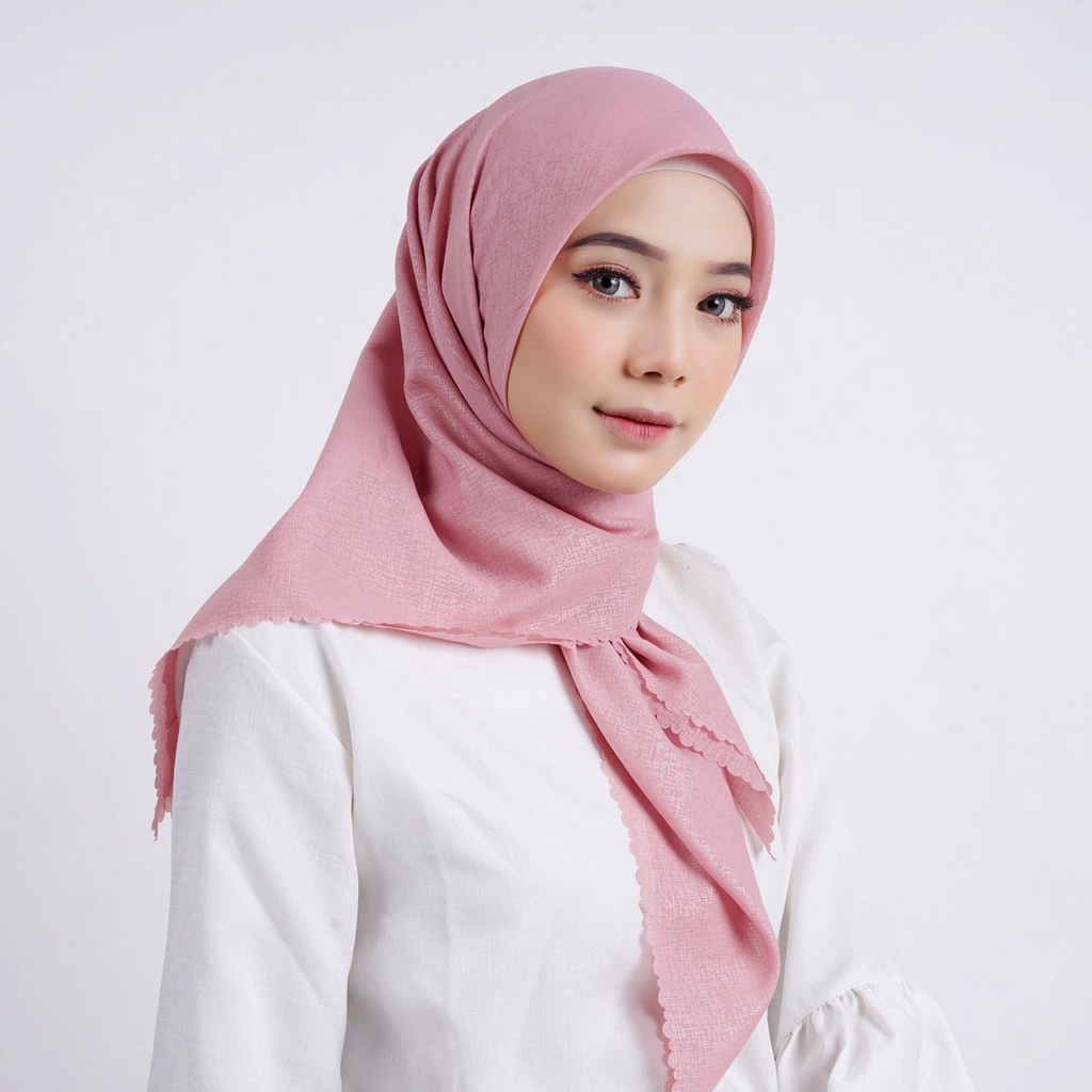 Jual AFSHIN MAZE COTTON Preimum / Jilbab Segiempat Katun Emboss Polos ...