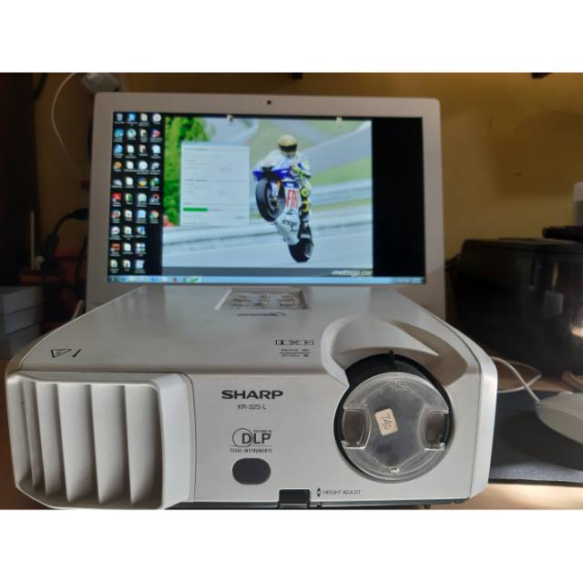 Jual Projector proyektor sharp xr s32l | Shopee Indonesia