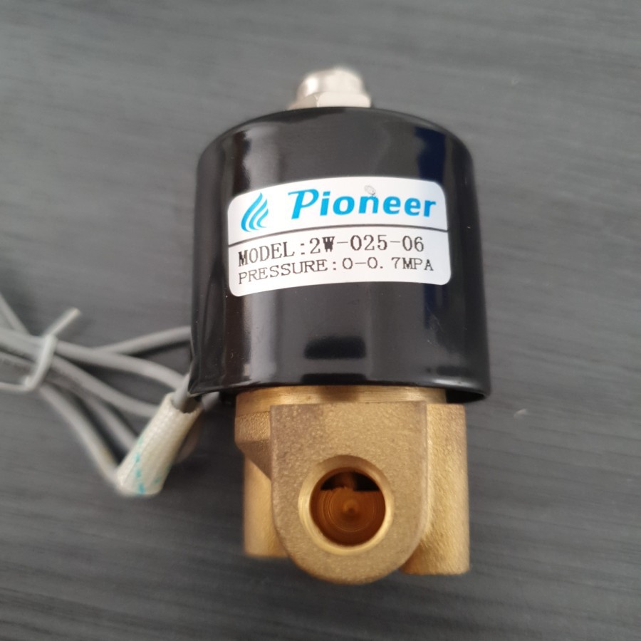 Jual Solenoid Valve Pneumatic 2 Way Ukuran 1/8 Inchi 2W-025-06 AC 220V ...