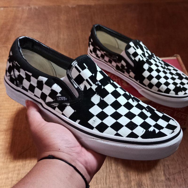 Vans store checkerboard overprint