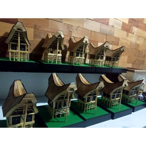 Jual Miniatur Rumah Adat Tongkonan Sulawasi Selatan Shopee Indonesia