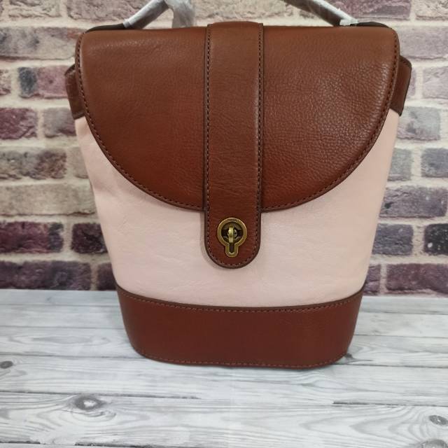 Fossil clara bucket online bag