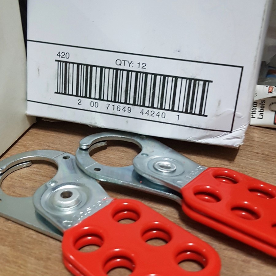 Jual Hasp Lock Scissor Master Lock Model 420 | Shopee Indonesia
