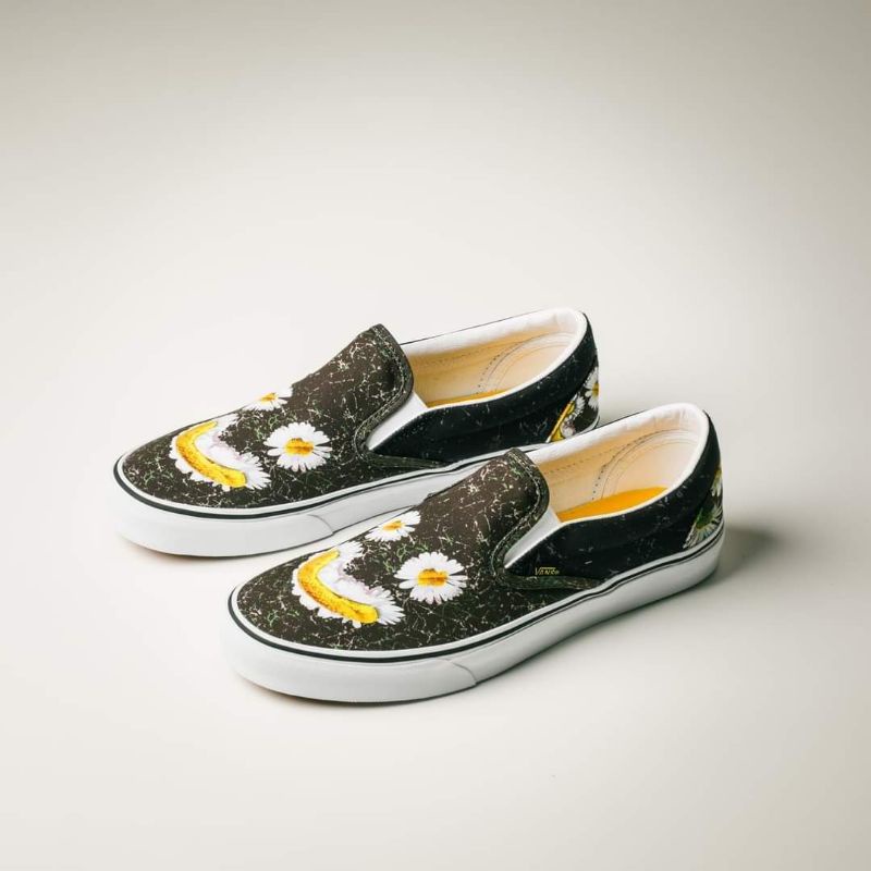 Daisy vans deals slip on