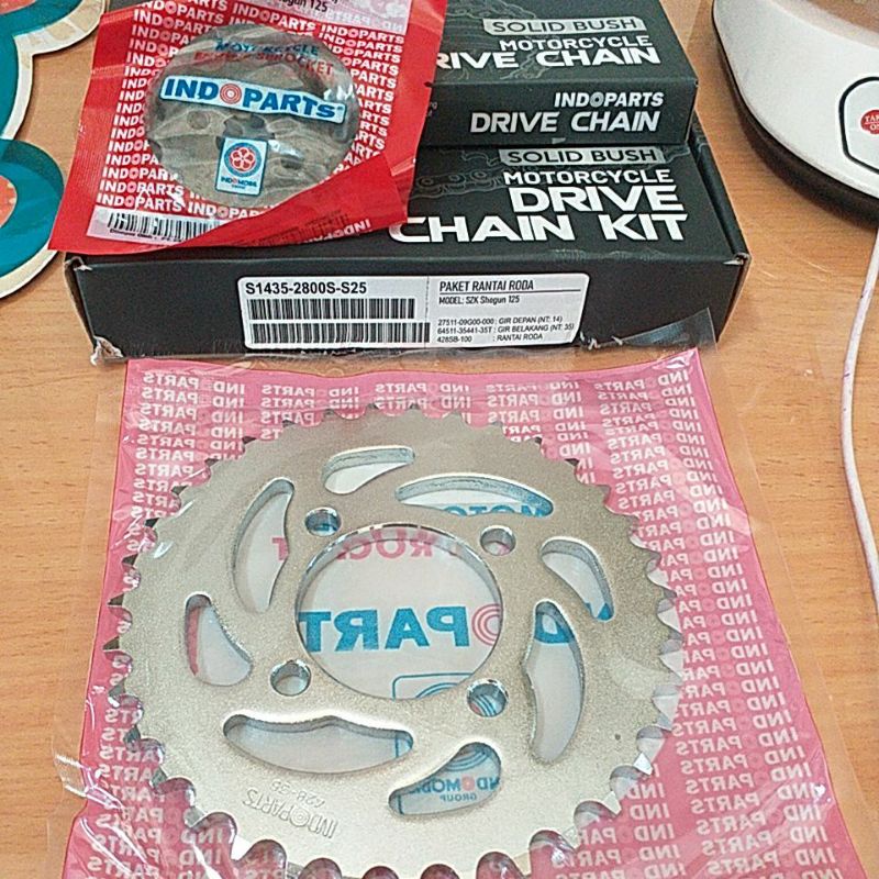Jual GEAR SET / S14352800SS25 / SUZUKI SHOGUN 125 / GEAR PAKET + RANTAI / MERK INDOPARTS