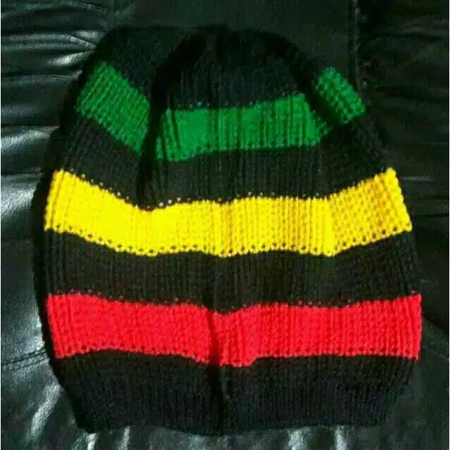 Jual KUPLUK BESAR REGGAE, kupluk rajut, kupluk rasta | Shopee Indonesia