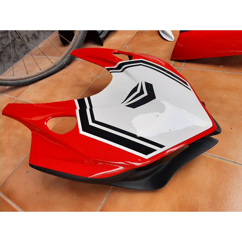 Jual topeng cbr 150r facelift model ducati kedok headlamp cbr150r visor