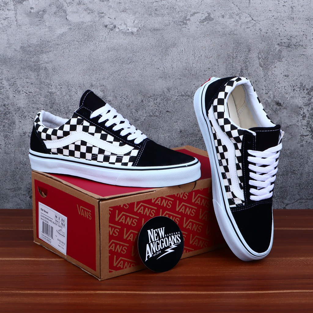 Harga vans 2024 old skool checkerboard