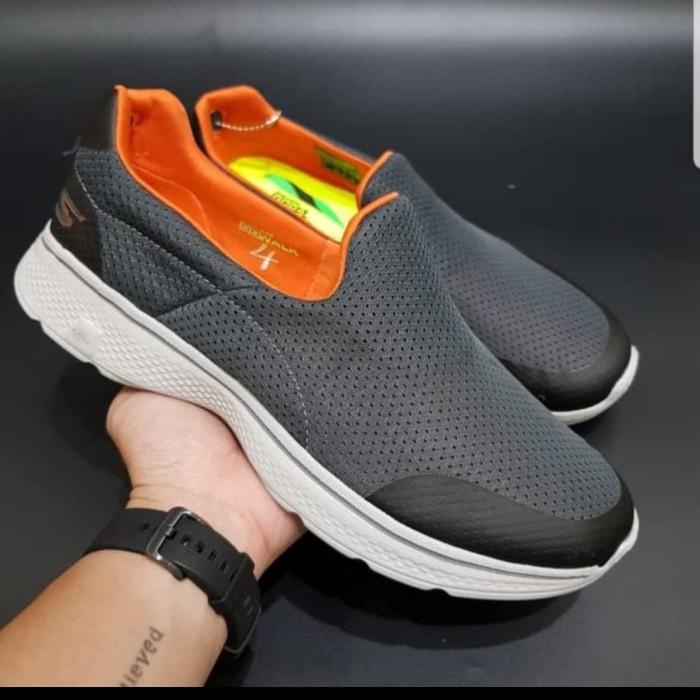 Jual Sepatu Pria Skecher Skecher Gowalk Man Restock Shopee Indonesia