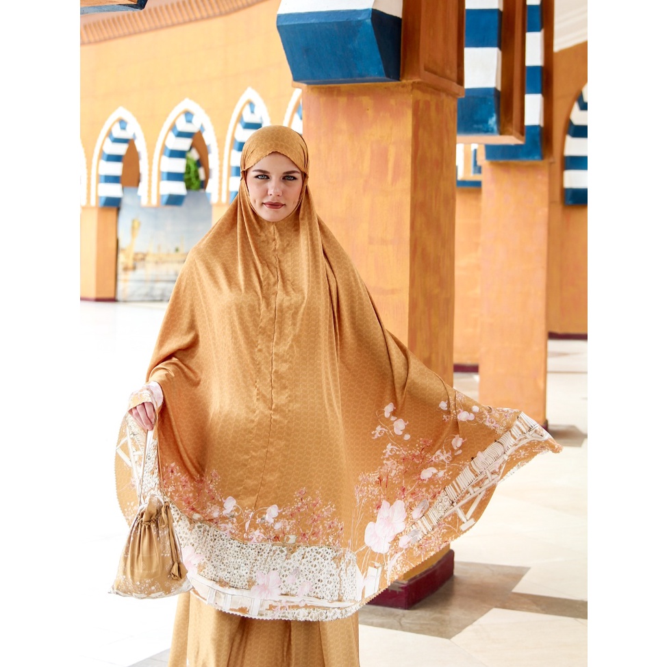 Jual Saiqa Signature - seuramoe of mecca prayer robe - mukena set ...