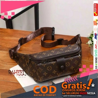 Mulus .authentic tas pinggang .waist bag louis vuitton .lv, Fesyen Pria, Tas  & Dompet , Tas Selempang di Carousell