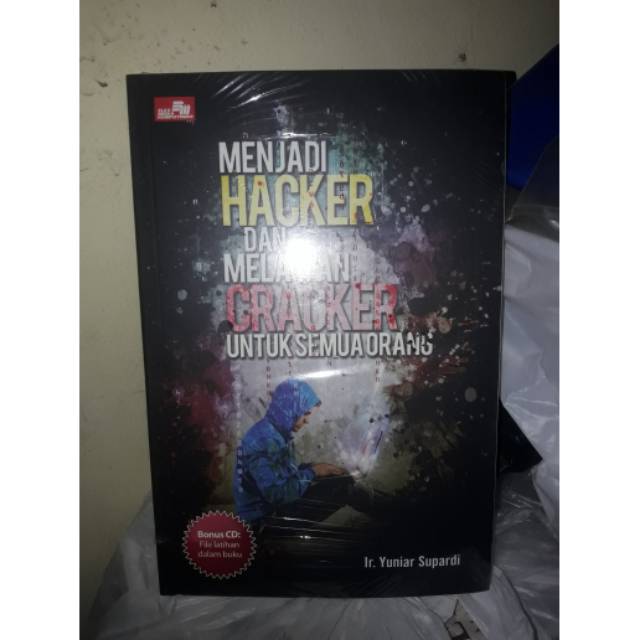 Jual Menjadi Hacker Dan Melawan Cracker Untuk Semua Orang (Bonus CD ...