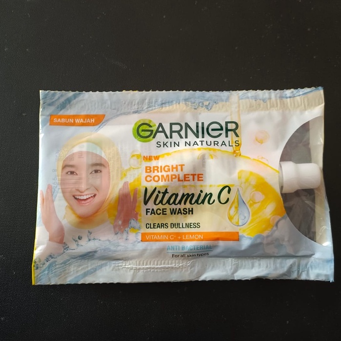 Jual Garnier Light Complete Foam Sachet Ml Shopee Indonesia