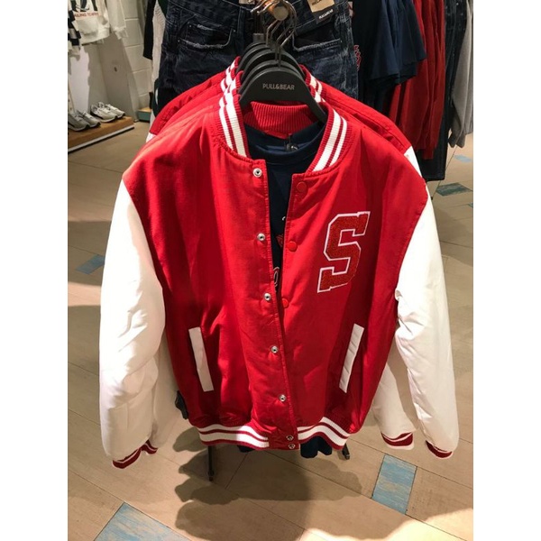 Bomber jacket pull sales and bear indonesia