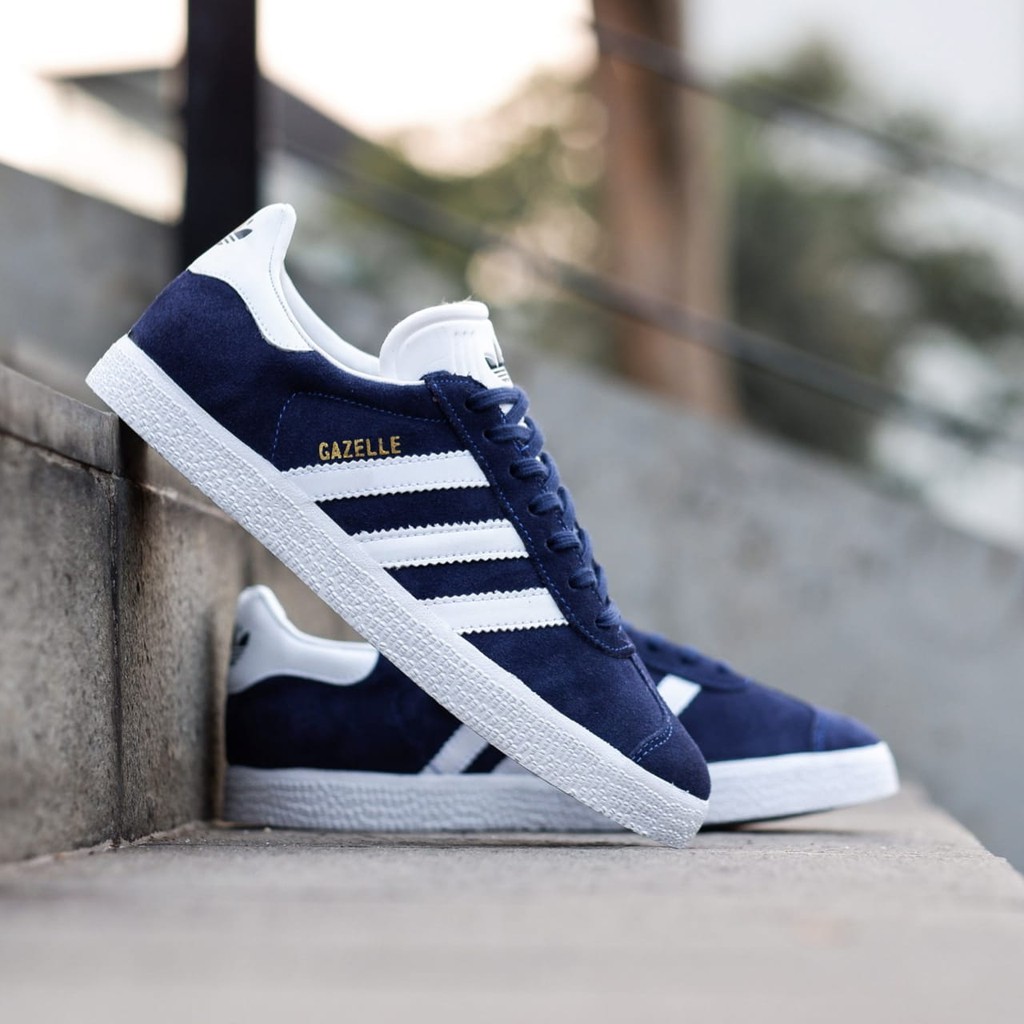 SEPATU SNEAKES ADIDAS GAZELLE NAVY WHITE