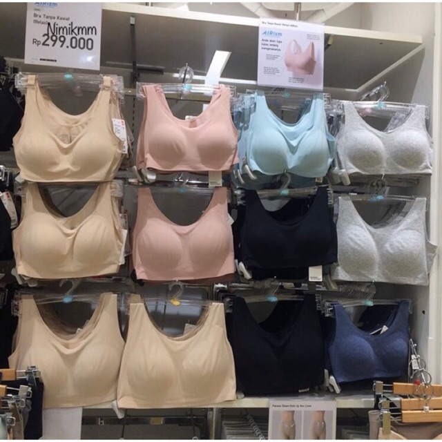 Bra / bh uniqlo wireless tanpa kawat, Fesyen Wanita, Pakaian Wanita,  Lainnya di Carousell