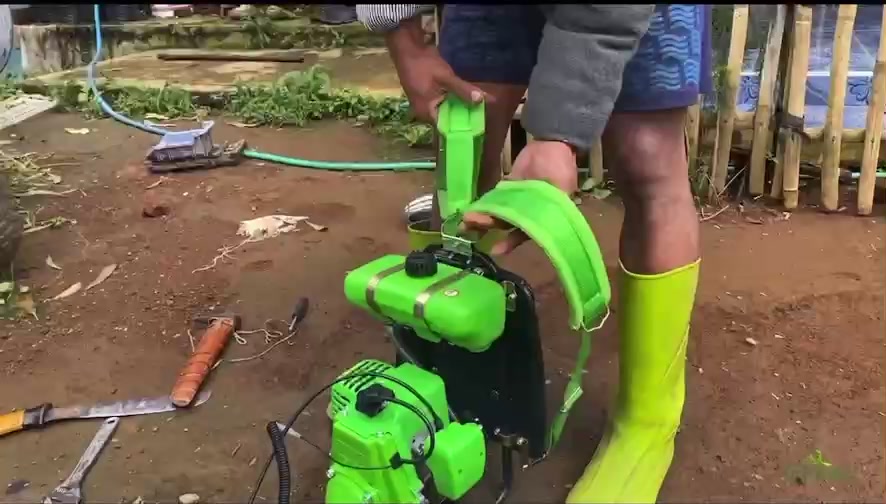 Jual RYU Brush Cutter 2 Tak RBC 2T Mesin Potong Rumput Gendong ORIGINAL ...