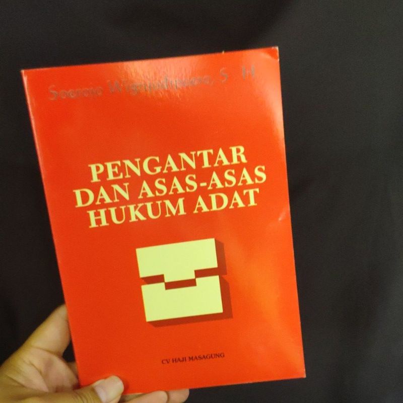 Jual PENGANTAR DAN ASAS ASAS HUKUM ADAT SOEROJO WIGNJODIPOERO | Shopee ...