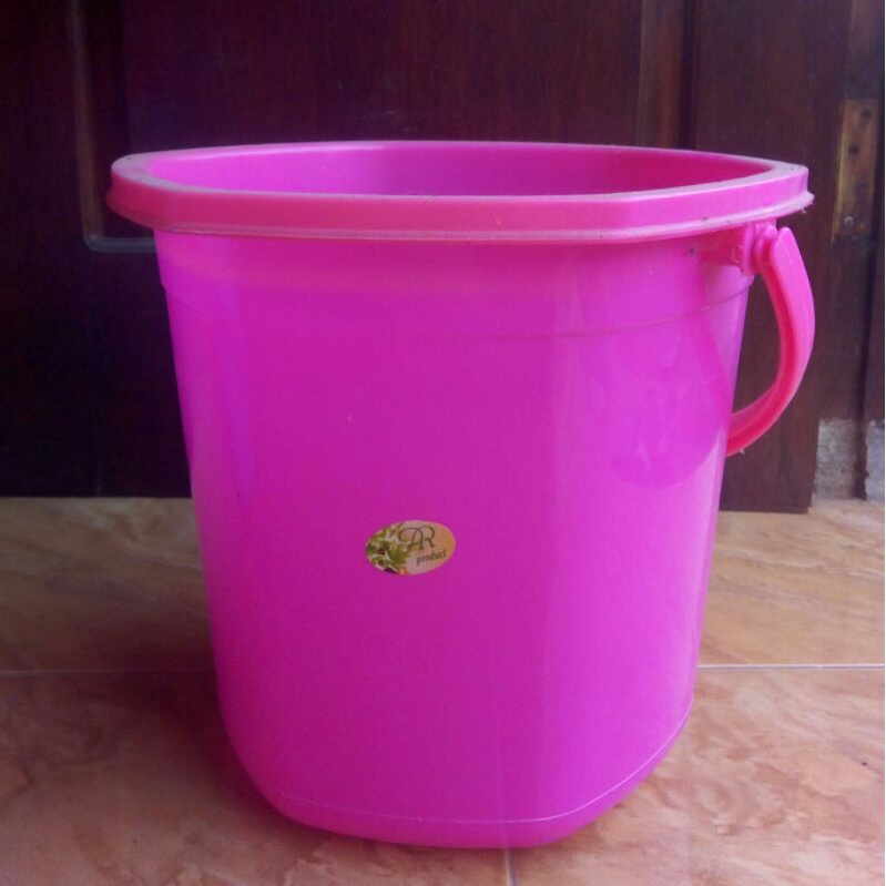 Jual Ember Plastik 15 liter / Timba Plastik Segi Enam 4 Galon/ Timba ...