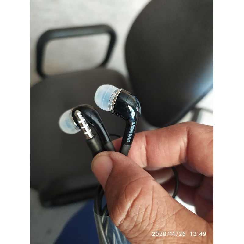 Earphone best sale samsung a71