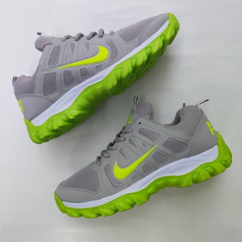 Sepatu 2025 hiking nike