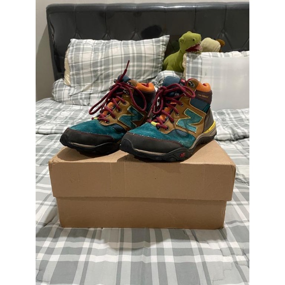 Sepatu Trekking New Balance 673 Size 41.5