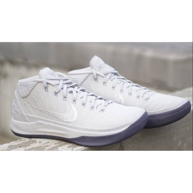 Kobe ad mid store platinum