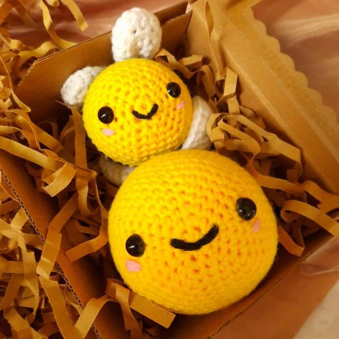 Jual DIY Crochet Bee Amigurumi Kit / Do It Yourself Boneka Rajut Lebah ...