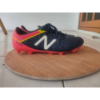 Sepatu futsal new balance visaro hotsell