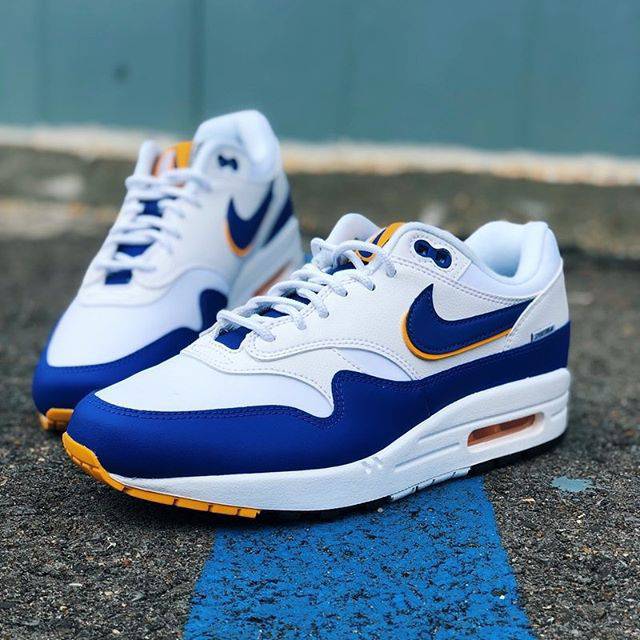 Windbreaker air max 1 sales