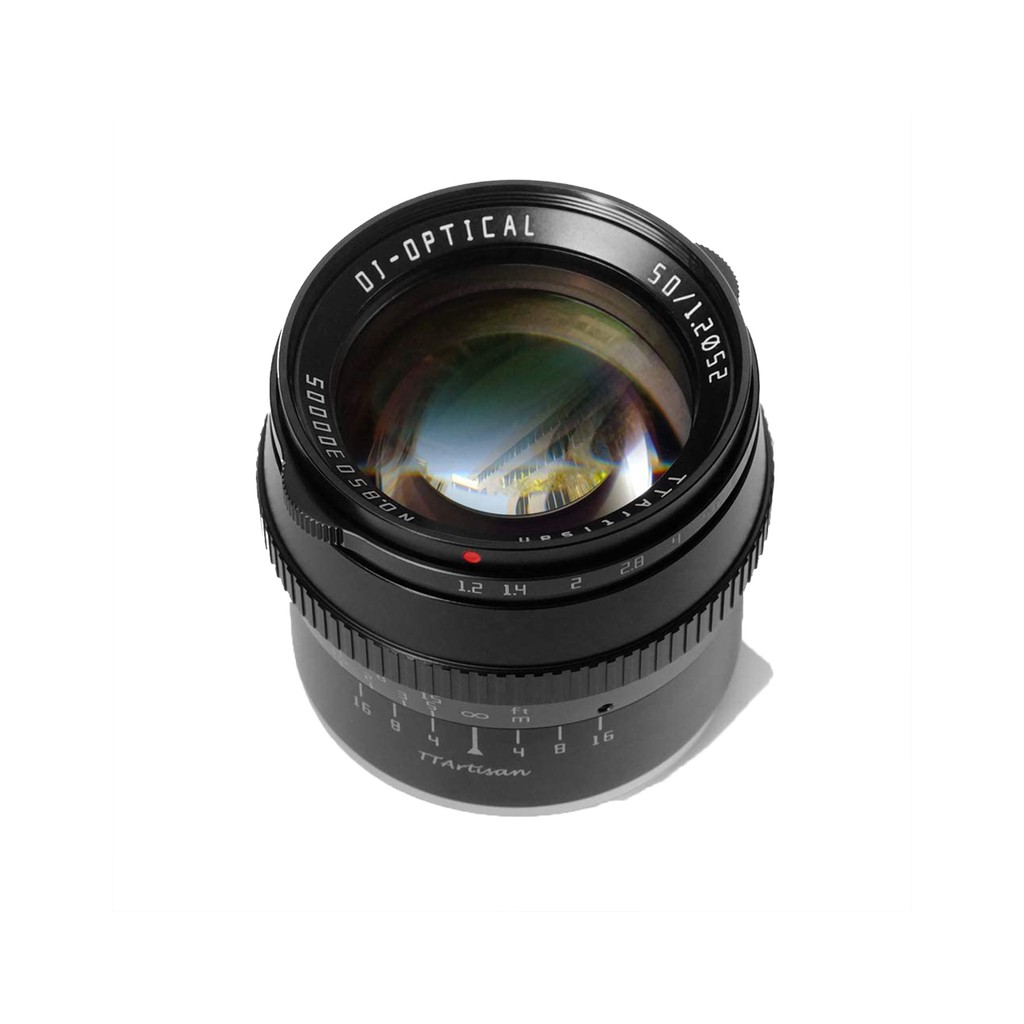 TTArtisan Obiettivo 50mm F1.2 APS-C – Grandangolo Manuale Per Canon R (EOS R, RP, R5, R6, R7) – Messa A Fuoco Fissa – Corpo In Metallo – Filtro UV E Paraluce Inclusi