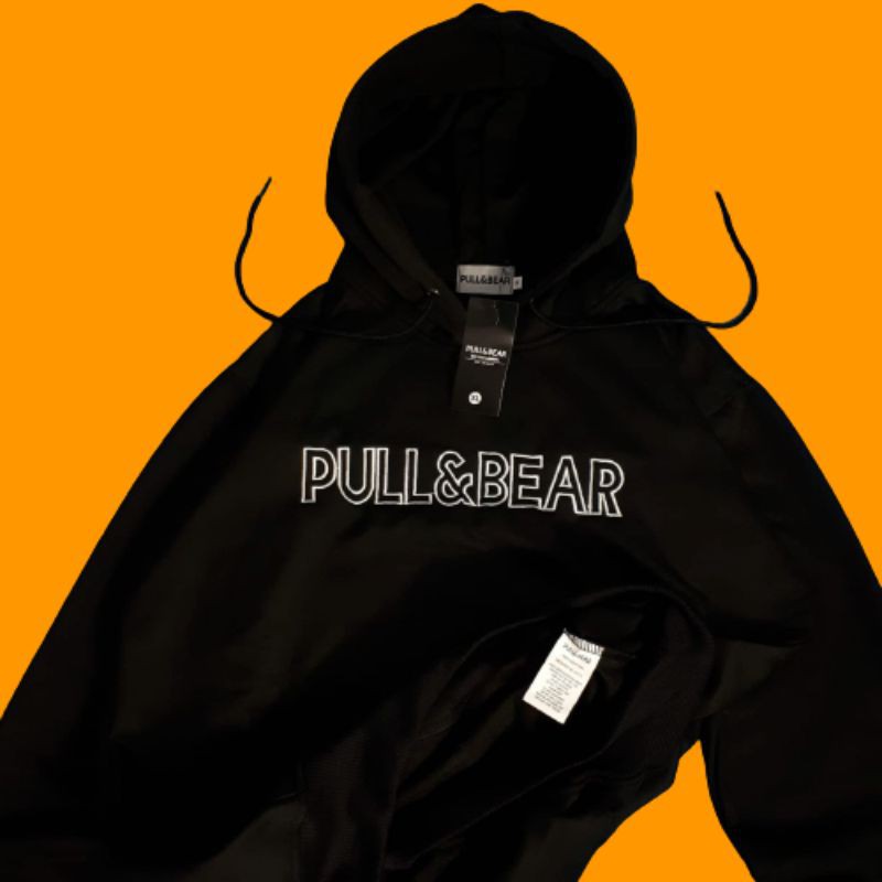 Hoodie pull and bear hitam sale